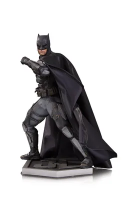 BATMAN TRAJE TACTICO ESTATUA 32 CM JUSTICE LEAGUE MOVIE UNIVERSO DC