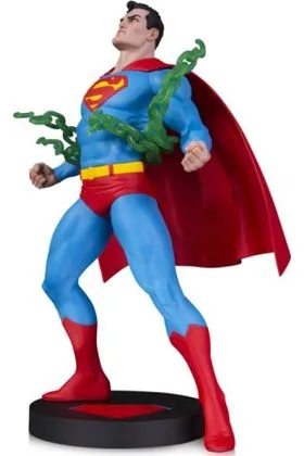 SUPERMAN POR NEAL ADAMS ESTATUA UNIVERSO DC COMICS DESIGNER SERIES