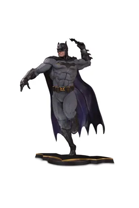 BATMAN ESTATUA PVC 26 CM DC CORE