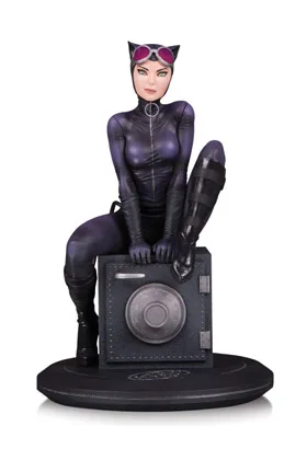 CATWOMAN ESTATUA 18 CM DC COMICS COVER GIRLS BY JOELLE JONES UNIVERSO DC