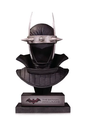 CAPUCHA BATMAN WHO LAUGHS PROP REPLICA 26 CM DARK NIGHTS METAL DC GALLERY