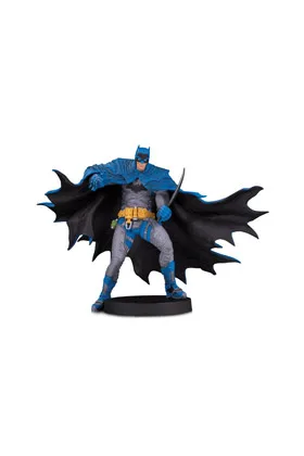 BATMAN BY RAFAEL GRAMPA ESTATUA 28.5 CM BATMAN DC DESIGNER SERIES
