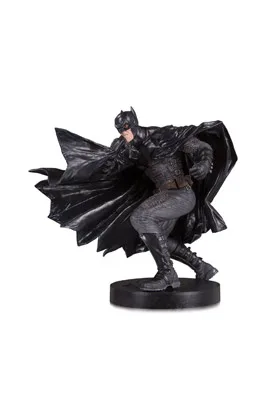 BLACK LABEL BATMAN BY LEE BERMEJO ESTATUA 23 CM DC DESIGNER SERIES