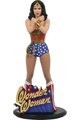 WONDER WOMAN DIORAMA PVC 23 CM DC CLASSIC TV GALLERY