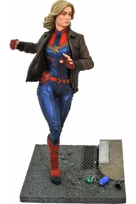 CAPITANA MARVEL ESTATUA RESINA 28 CM MARVEL MOVIE PREMIER COLLECTION