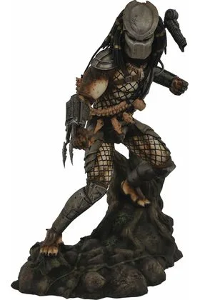 PREDATOR CLASSIC MOVIE PVC FIGURE PREDATOR GALLERY