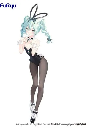 HATSUNE MIKU RURUDO VER. FIG. 27 CM HATSUNE MIKU BICUTE BUNNIES