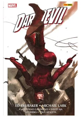 DAREDEVIL DE ED BRUBAKER Y MICHAEL LARK 01 (MARVEL OMNIBUS)