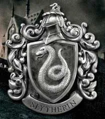 CASA SLYTHERIN ESCUDO DE PARED 20 X 28 CM EN RESINA, HARRY POTTER