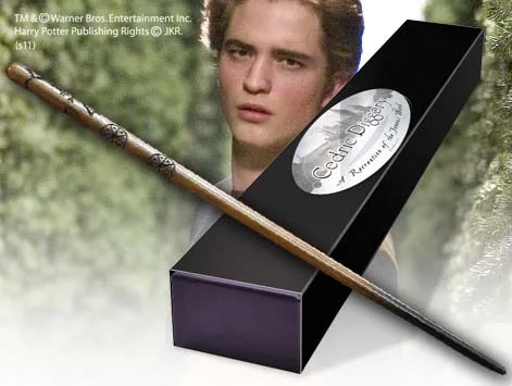 CEDRIC DIGGORY VARITA CON CAJA Y PLACA DE IDENTIFICACIîN, HARRY POTTER