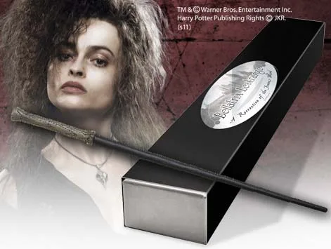 BELLATRIX LESTRANGE VARITA CON CAJA Y PLACA DE IDENTIFICACION HARRY POTTER