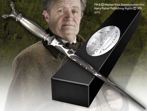 PROFESOR HORACE SLUGHORN VARITA CON CAJA Y PLACA DE IDENTIFICACIîN, HARRY POTTER