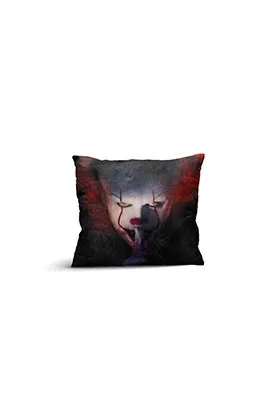COJIN CUADRADO PENNYWISE SHUT UP IT (2017) ENVASADO VACIO