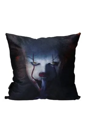 PENNYWISE SHUT UP IT COJIN 45x45 cm ENVASADO AL VACÍO IT